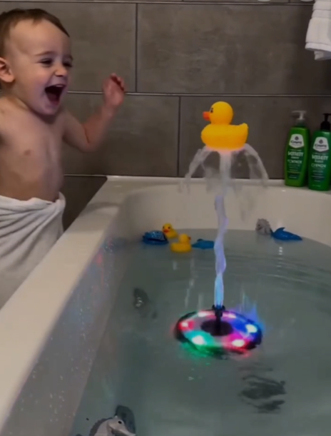 HydroBoom™ — Fontaine Solaire Flottante pour Jardin & Bassin